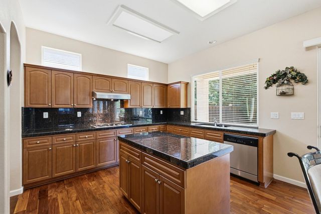 3242 Everglade Avenue, Clovis, CA 93619