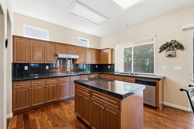 3242 Everglade Avenue, Clovis, CA 93619