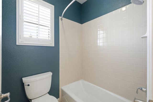 3242 Everglade Avenue, Clovis, CA 93619
