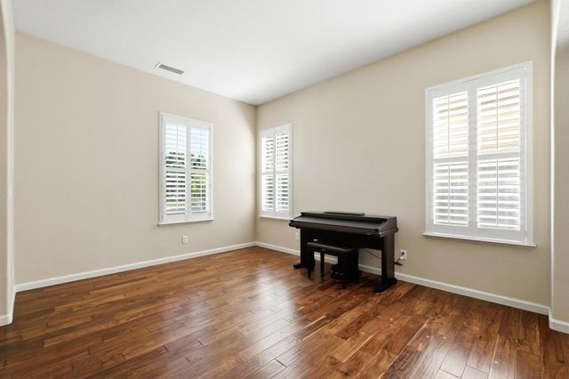 3242 Everglade Avenue, Clovis, CA 93619
