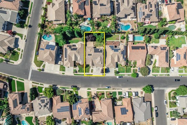 3242 Everglade Avenue, Clovis, CA 93619