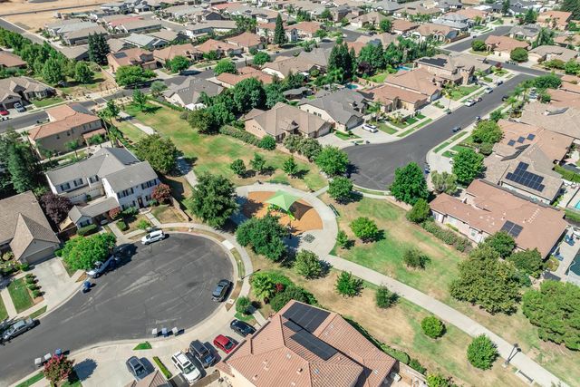 3242 Everglade Avenue, Clovis, CA 93619