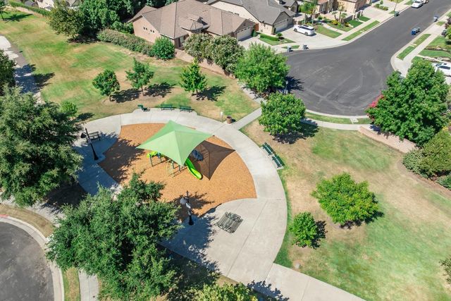 3242 Everglade Avenue, Clovis, CA 93619