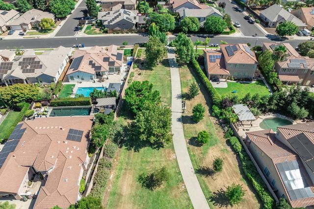 3242 Everglade Avenue, Clovis, CA 93619
