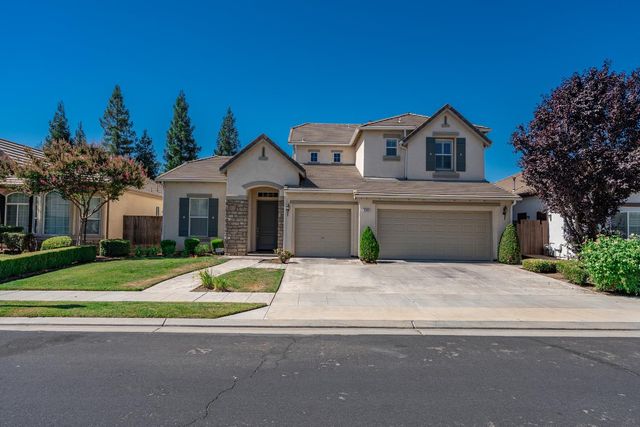 3242 Everglade Avenue, Clovis, CA 93619