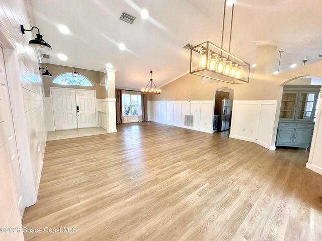 322 Warner Road SW, Palm Bay, FL 32908