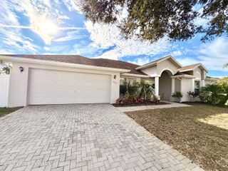 322 Warner Road SW, Palm Bay, FL 32908