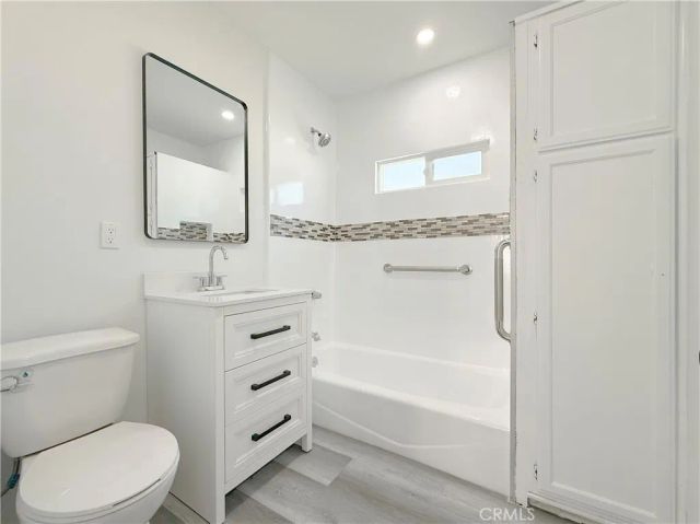 923 E 97th Street, Los Angeles, CA 90002