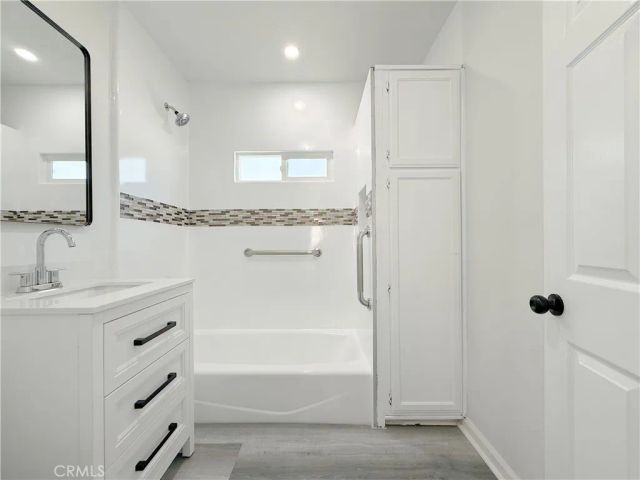 923 E 97th Street, Los Angeles, CA 90002