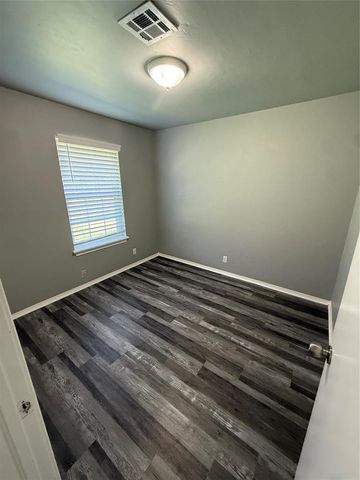 304 Liza Lane, Tecumseh, OK 74873