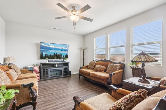 3212 Grande View, Aubrey, TX 76227