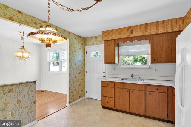 131 MIDDLESEX AVE, Voorhees, NJ 08043