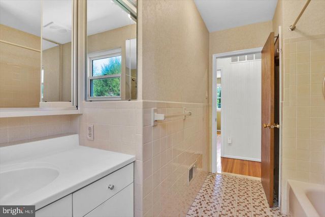 131 MIDDLESEX AVE, Voorhees, NJ 08043