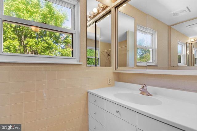 131 MIDDLESEX AVE, Voorhees, NJ 08043