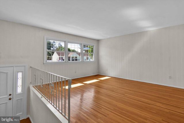 131 MIDDLESEX AVE, Voorhees, NJ 08043