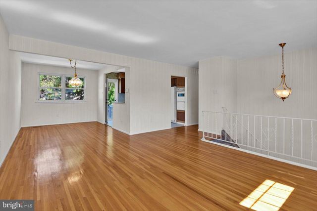 131 MIDDLESEX AVE, Voorhees, NJ 08043