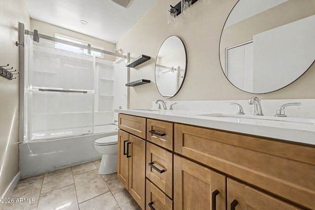 5111 W GREENWAY Road, Glendale, AZ 85306