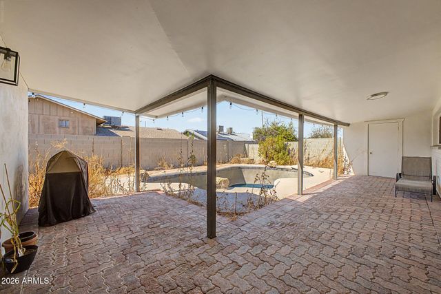 5111 W GREENWAY Road, Glendale, AZ 85306