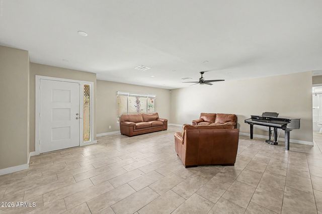 5111 W GREENWAY Road, Glendale, AZ 85306