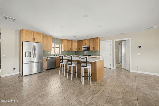 5111 W GREENWAY Road, Glendale, AZ 85306