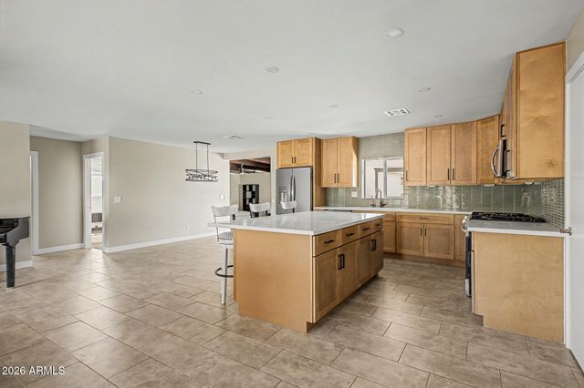 5111 W GREENWAY Road, Glendale, AZ 85306