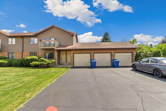 216 Pardridge Place 216, Dekalb, IL 60115