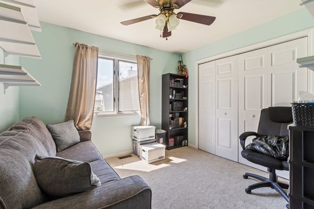 216 Pardridge Place 216, Dekalb, IL 60115