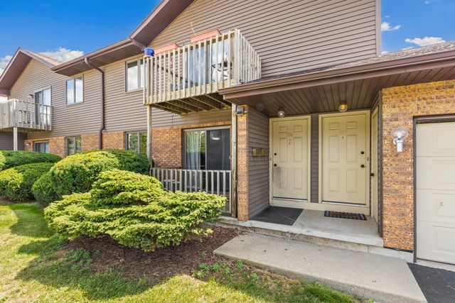 216 Pardridge Place 216, Dekalb, IL 60115