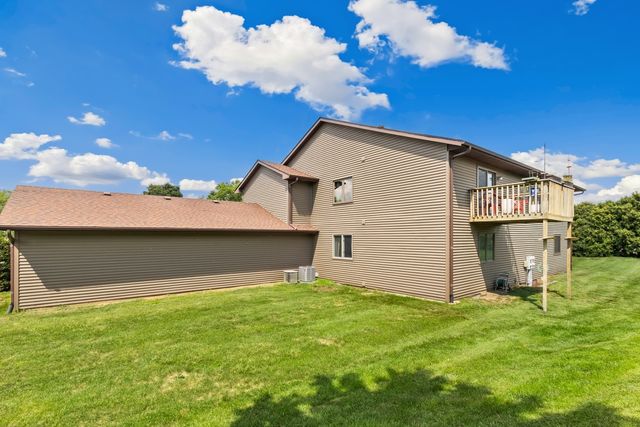 216 Pardridge Place 216, Dekalb, IL 60115