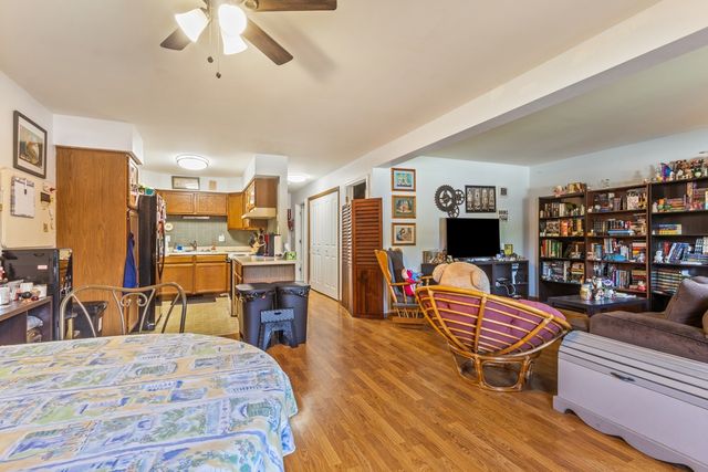 216 Pardridge Place 216, Dekalb, IL 60115