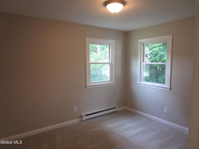 29 Garling Drive, Colonie, NY 12205