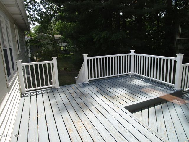 29 Garling Drive, Colonie, NY 12205