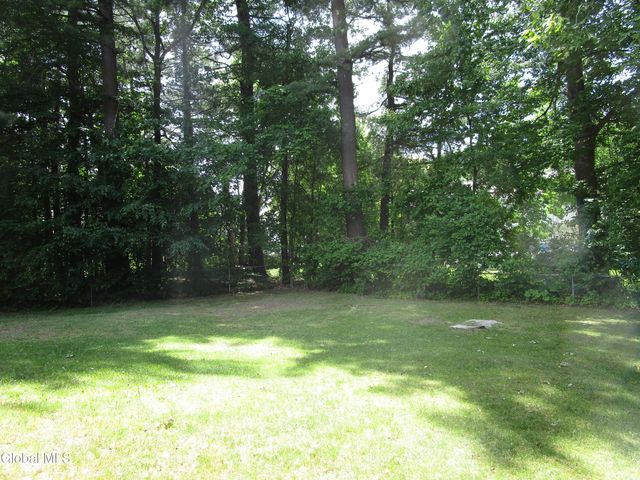 29 Garling Drive, Colonie, NY 12205