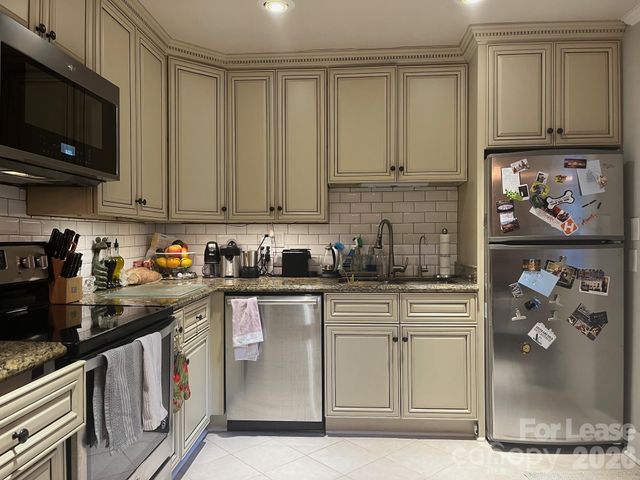 544 Manhasset Road, Charlotte, NC 28209