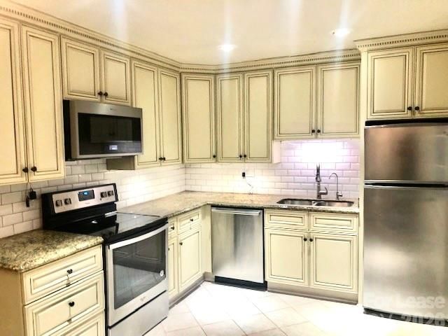 544 Manhasset Road, Charlotte, NC 28209