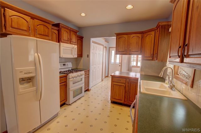 122 Trowbridge Street, Buffalo, NY 14220