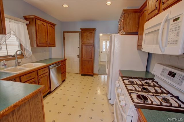122 Trowbridge Street, Buffalo, NY 14220