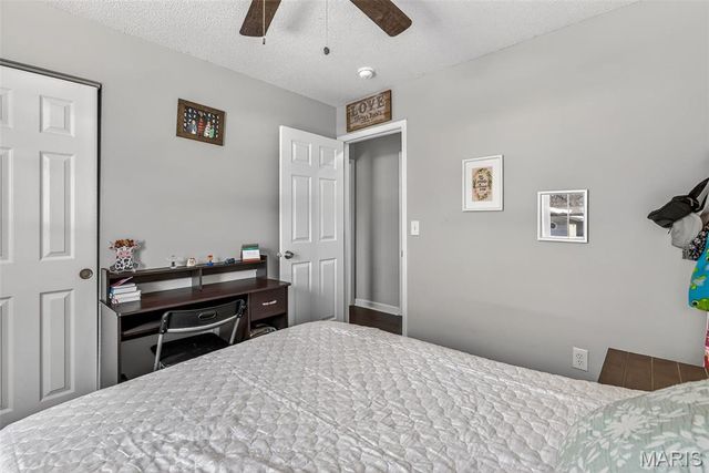 1827 Hilltop Village Lane, Imperial, MO 63052