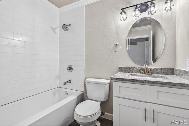 1827 Hilltop Village Lane, Imperial, MO 63052