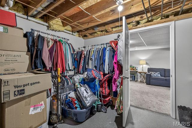 1827 Hilltop Village Lane, Imperial, MO 63052