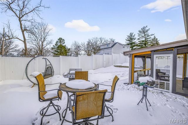 1827 Hilltop Village Lane, Imperial, MO 63052