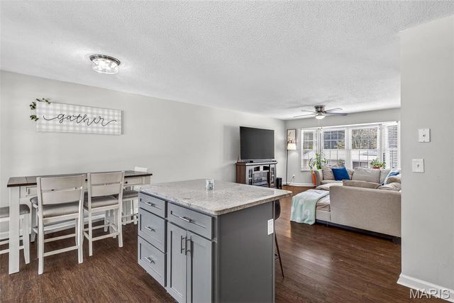 1827 Hilltop Village Lane, Imperial, MO 63052