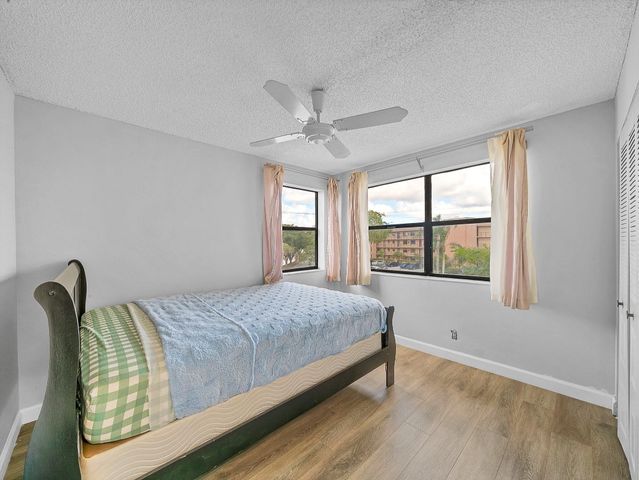 10466 Sunrise Lakes Boulevard 312, Sunrise, FL 33322