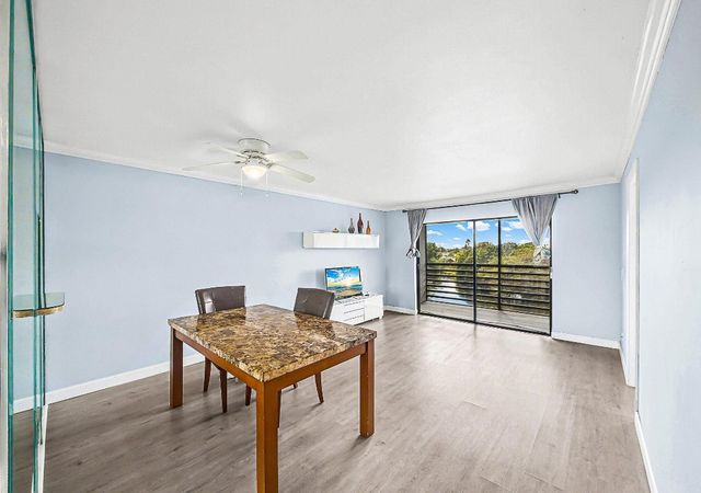 10466 Sunrise Lakes Boulevard 312, Sunrise, FL 33322