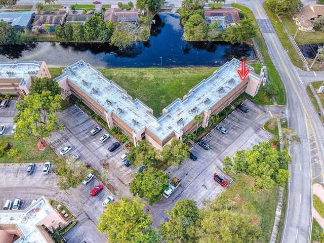 10466 Sunrise Lakes Boulevard 312, Sunrise, FL 33322