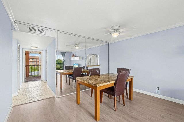 10466 Sunrise Lakes Boulevard 312, Sunrise, FL 33322