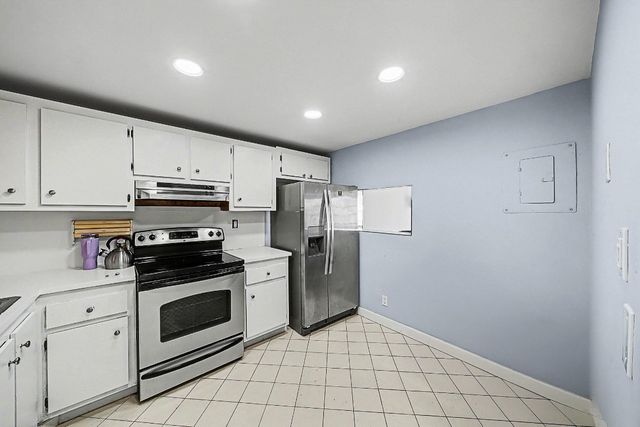 10466 Sunrise Lakes Boulevard 312, Sunrise, FL 33322