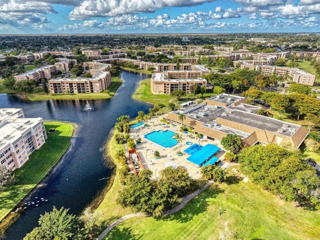 10466 Sunrise Lakes Boulevard 312, Sunrise, FL 33322