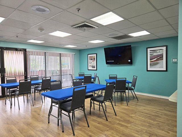 10466 Sunrise Lakes Boulevard 312, Sunrise, FL 33322