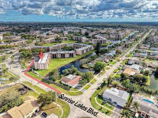 10466 Sunrise Lakes Boulevard 312, Sunrise, FL 33322